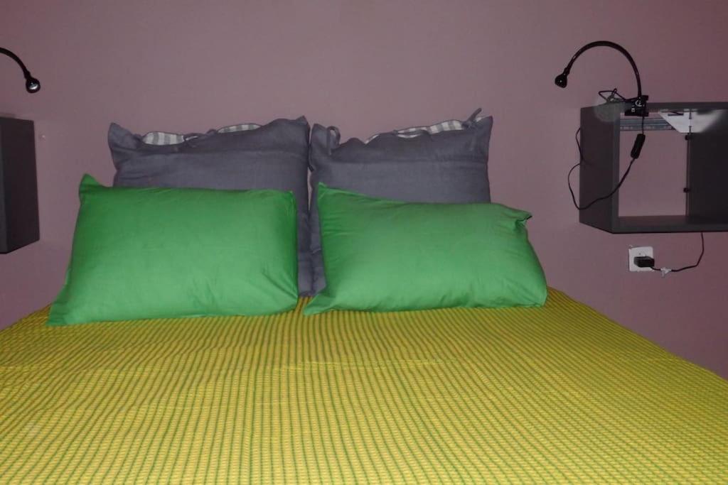 Nice Apartment Near City Center Atenas Exterior foto