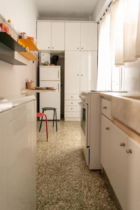 Nice Apartment Near City Center Atenas Exterior foto